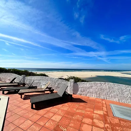 Beachfront With Private Access, Ocean Views, Pool, Villa Casal do Narcizo