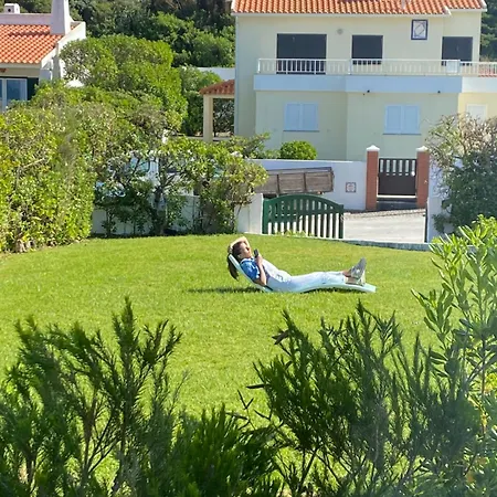 Villa Beachfront With Private Access, Ocean Views, Pool, Casal do Narcizo