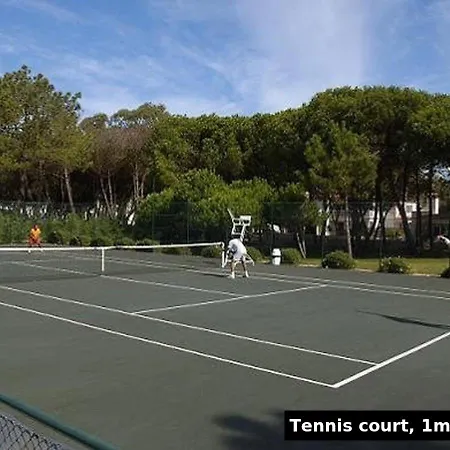 Villa Beachfront With Private Access, Ocean Views, Pool, Casal do Narcizo