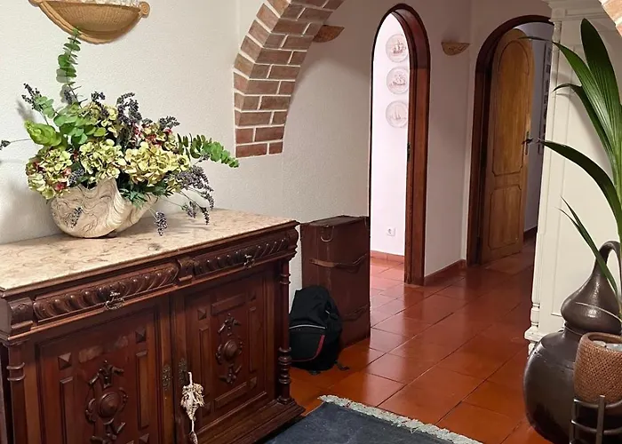 Beachfront With Private Access, Ocean Views, Pool, Villa