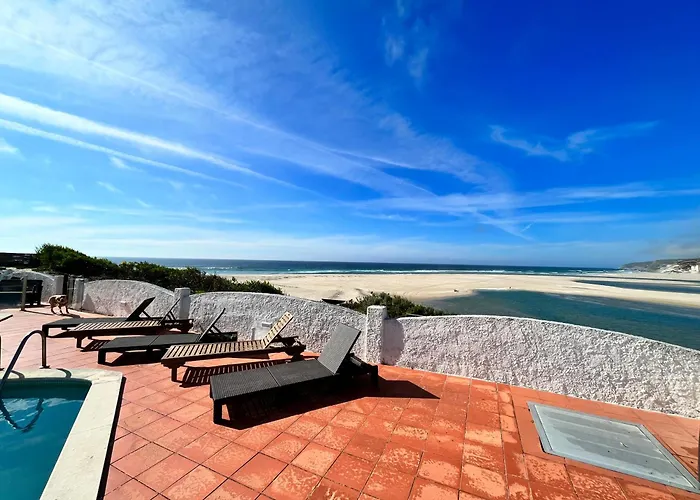 Beachfront With Private Access, Ocean Views, Pool, Villa Casal do Narcizo